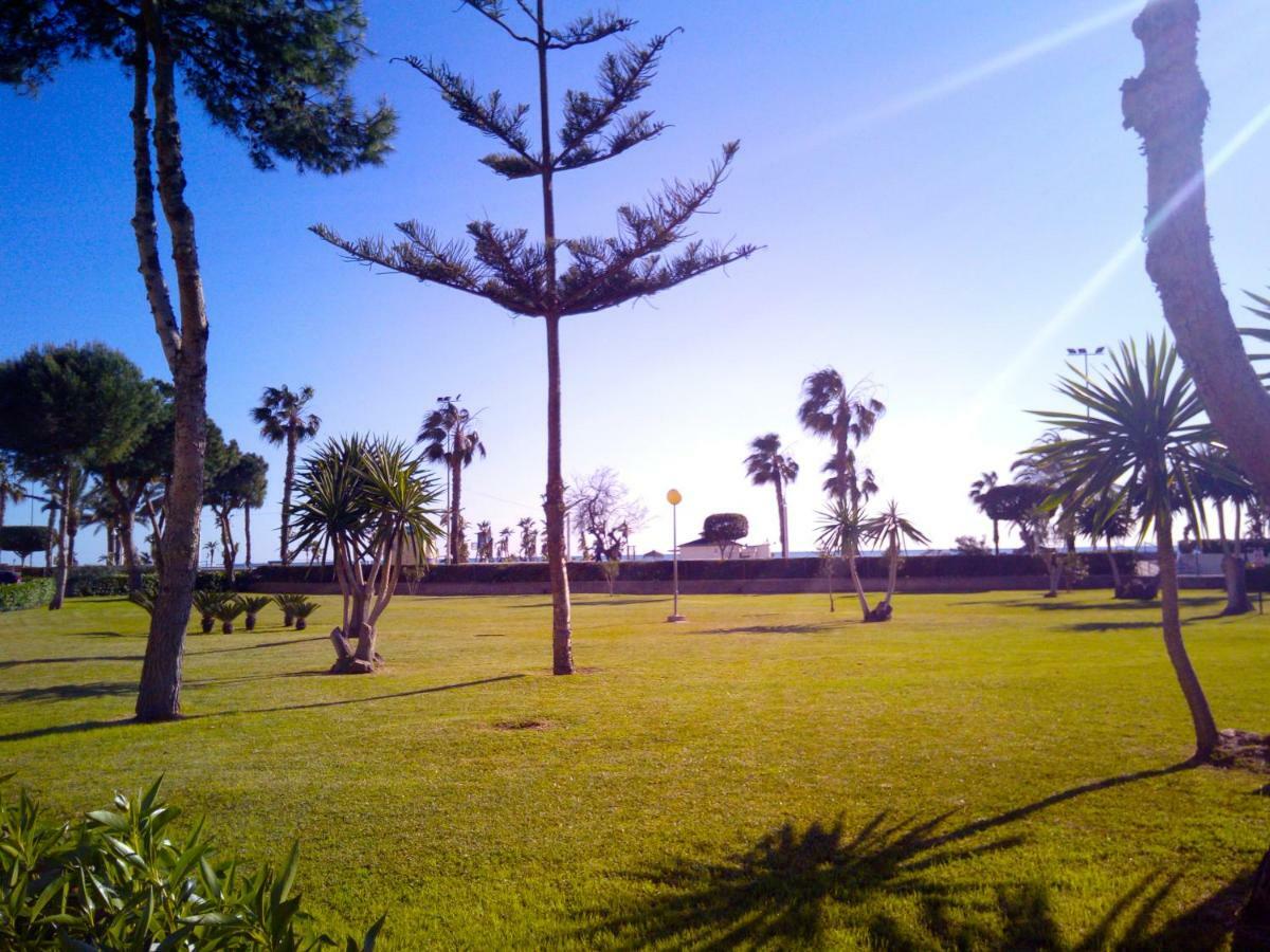 Playa La Cala In Front Of The Beach Free Parking Màlaga Exteriér fotografie