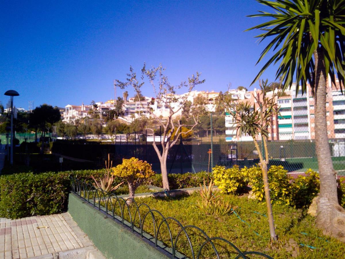 Playa La Cala In Front Of The Beach Free Parking Màlaga Exteriér fotografie